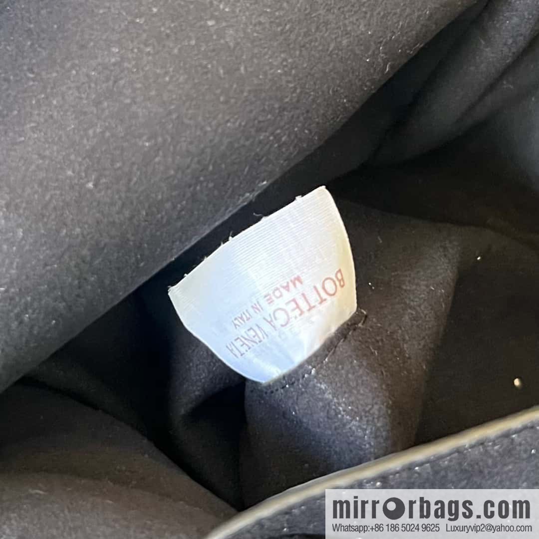 #Bv new men's backpack 730728 classic woven backpack model number: 730728 black