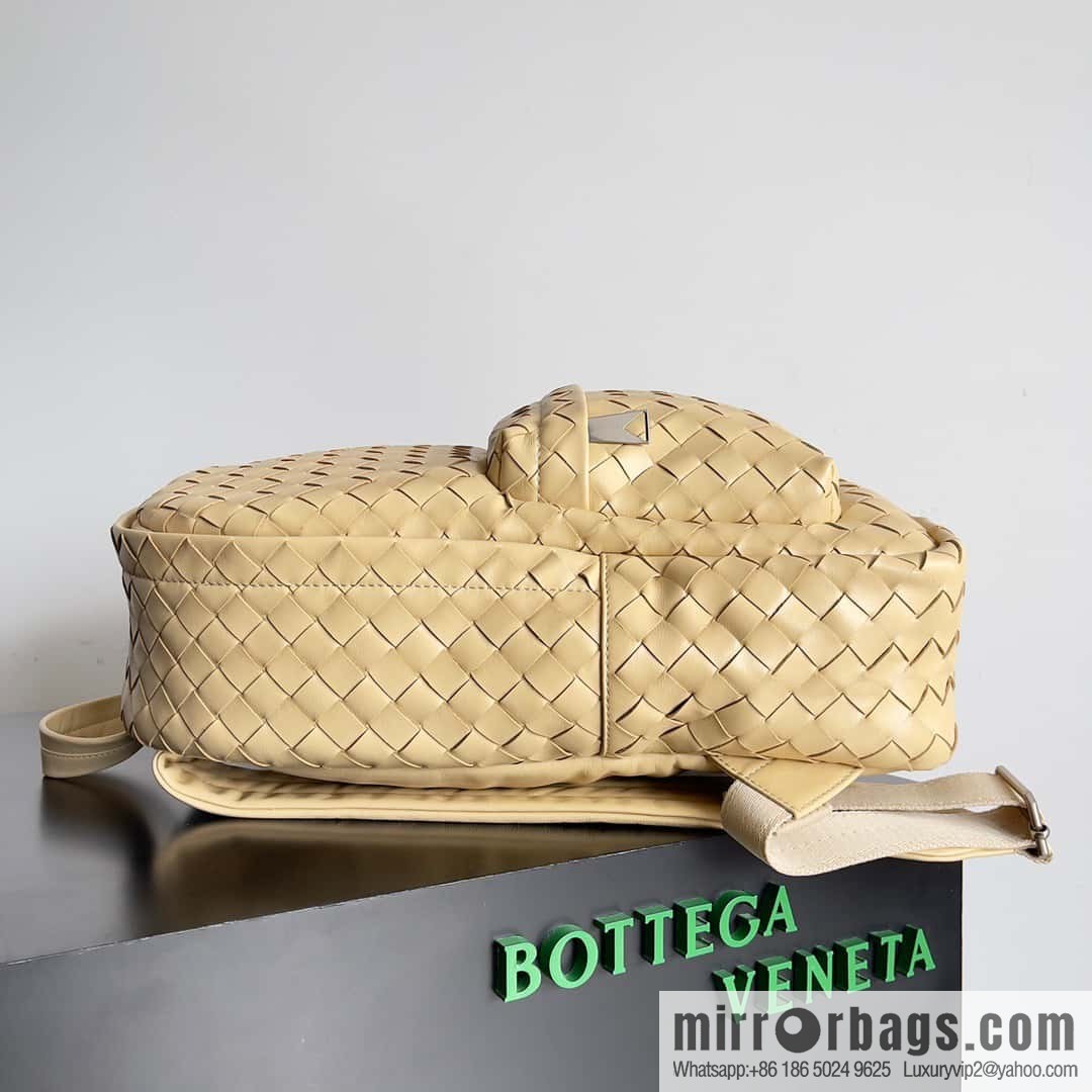 #Bv new men's backpack 730728 classic woven backpack model number: 730728 oat color