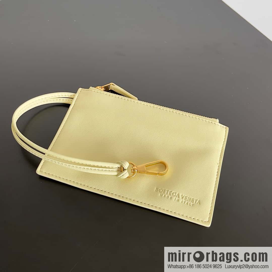 BV super mini tote bag 20cm ice cream color, model number: 729029.