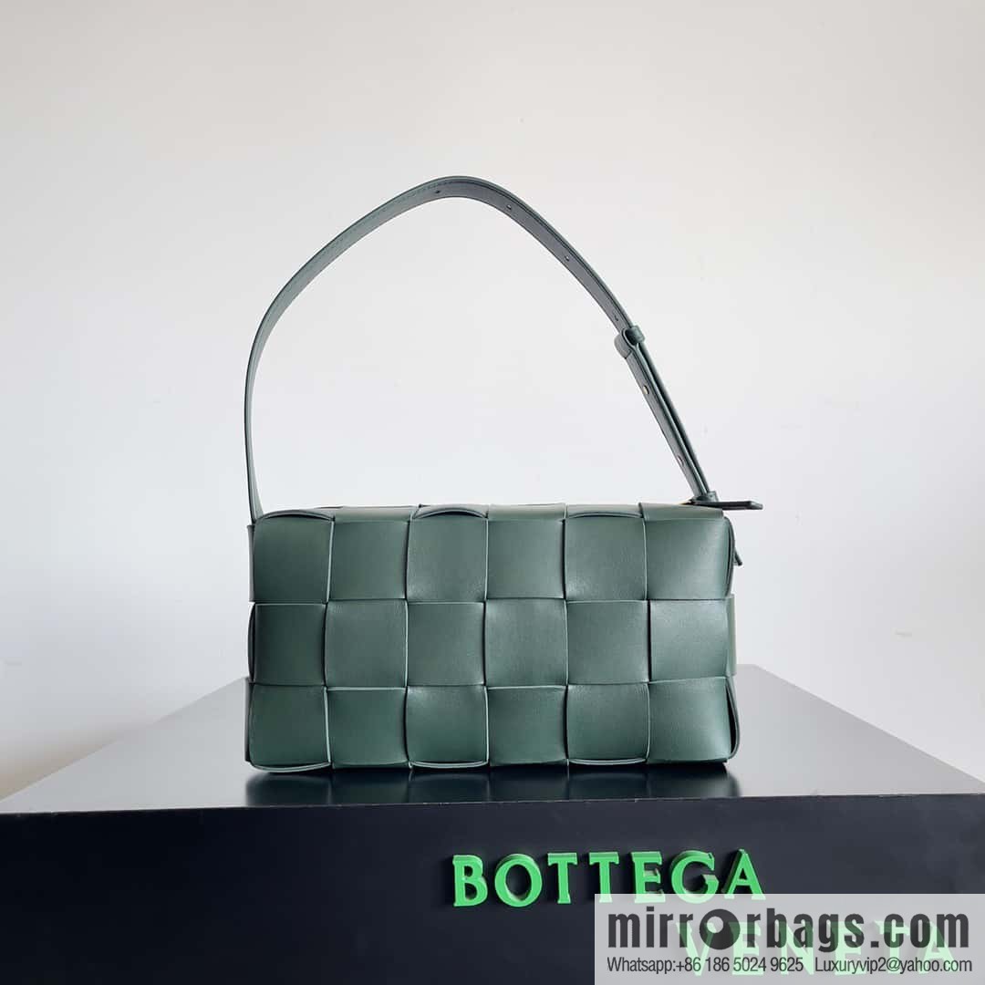 2022 autumn and winter latest armpit bag shoulder strap bag BRICK Cassette model number: 729166 rain tree green