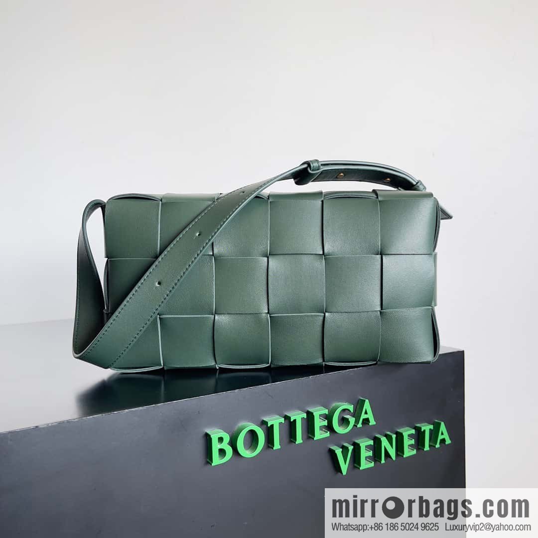 2022 autumn and winter latest armpit bag shoulder strap bag BRICK Cassette model number: 729166 rain tree green