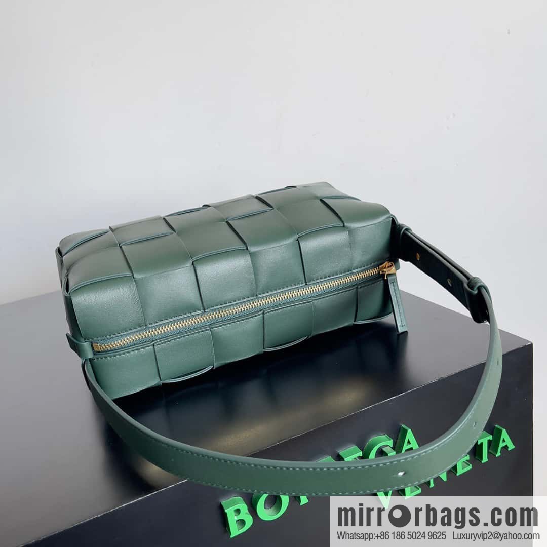 2022 autumn and winter latest armpit bag shoulder strap bag BRICK Cassette model number: 729166 rain tree green