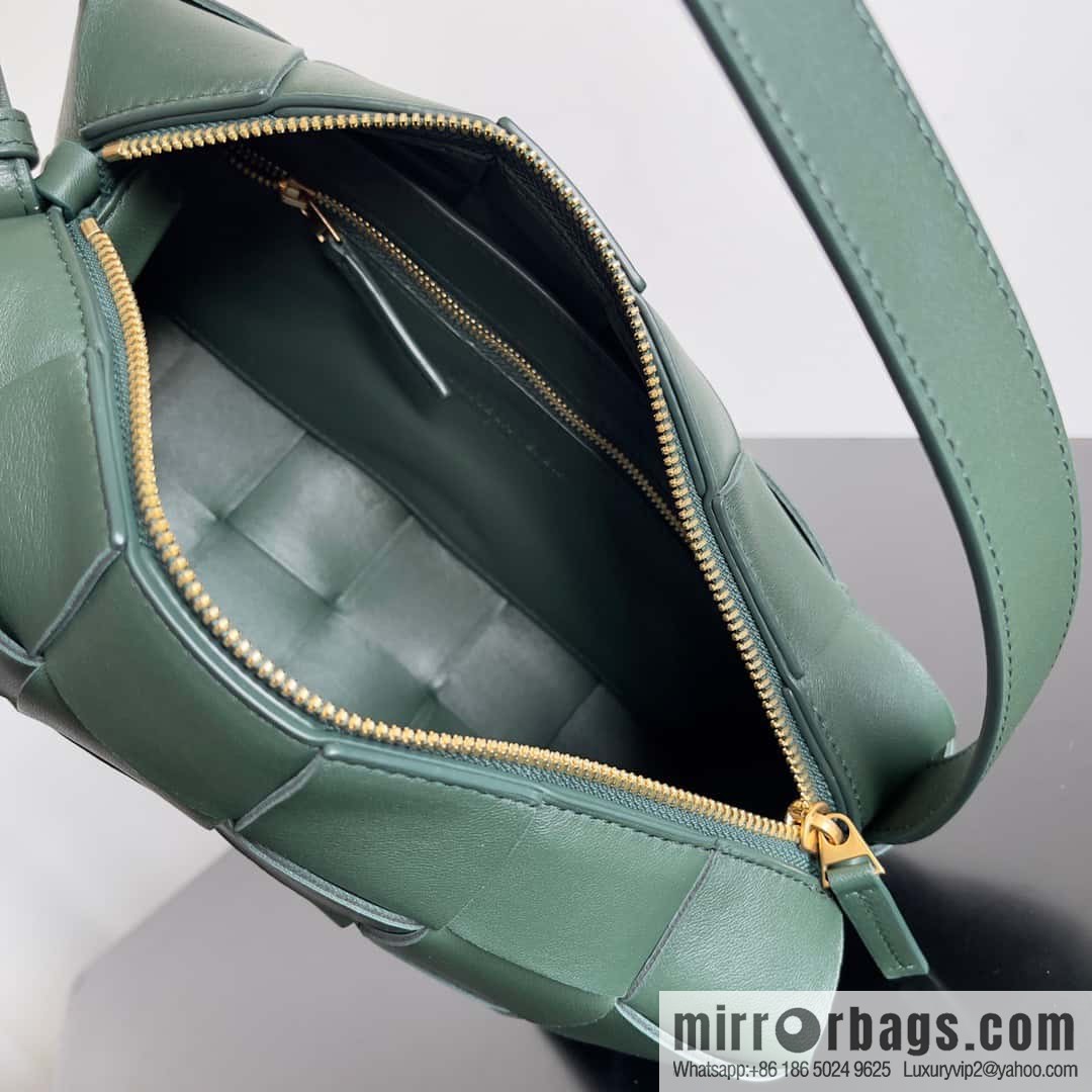 2022 autumn and winter latest armpit bag shoulder strap bag BRICK Cassette model number: 729166 rain tree green