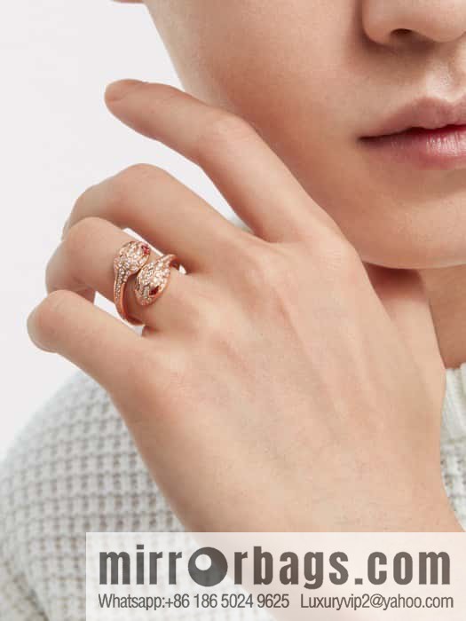 ☀BVLGARI SERPENTI SEDUTTORI Liu Guang Snake Shadow, Snakehead Ring ☀️