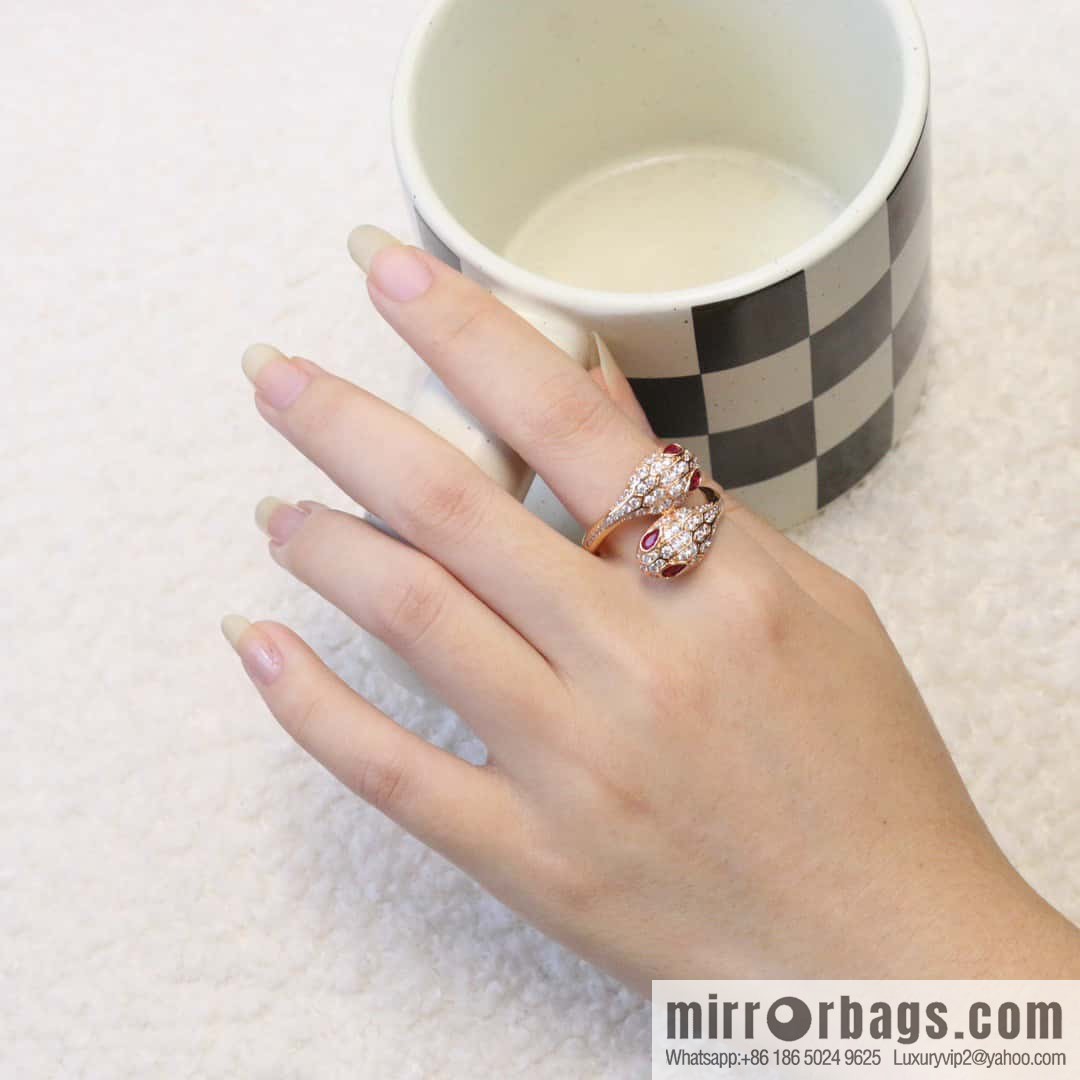 ☀BVLGARI SERPENTI SEDUTTORI Liu Guang Snake Shadow, Snakehead Ring ☀️