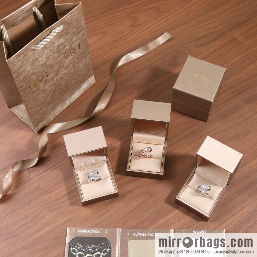 ☀BVLGARI SERPENTI SEDUTTORI Liu Guang Snake Shadow, Snakehead Ring ☀️