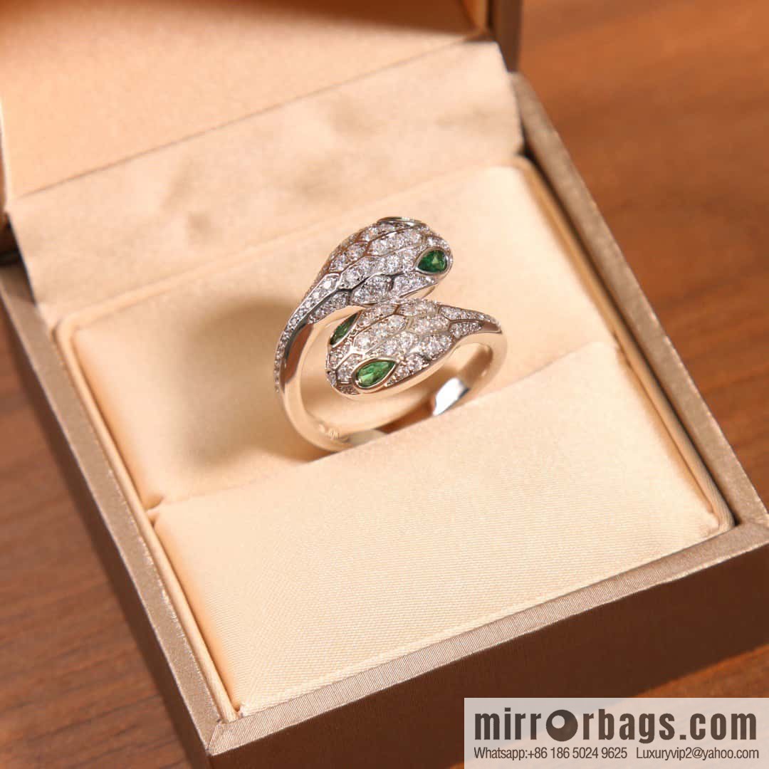 ☀BVLGARI SERPENTI SEDUTTORI Liu Guang Snake Shadow, Snakehead Ring ☀️
