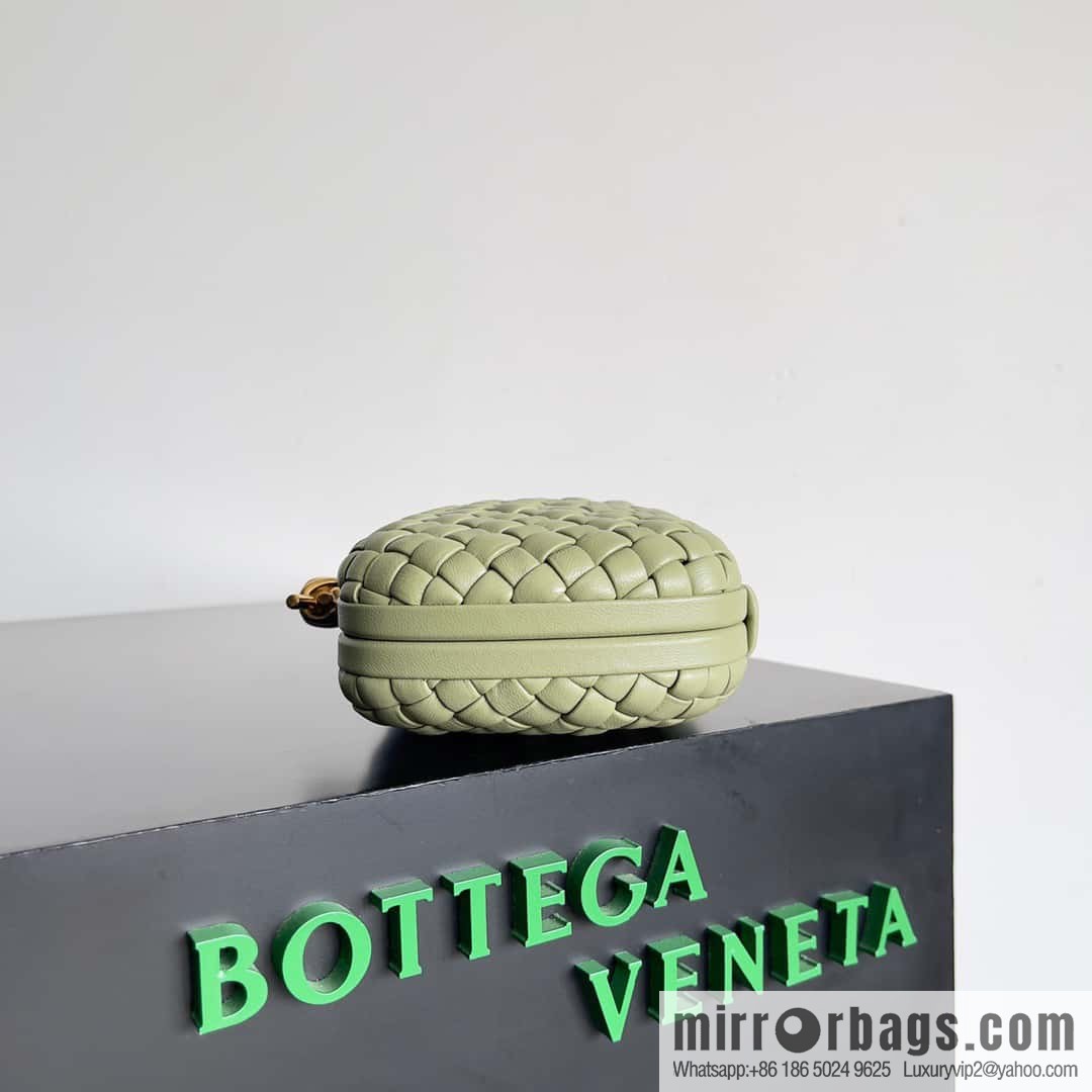 BottegaVeneta BV Knot | minaudiere: 717622 sheepskin