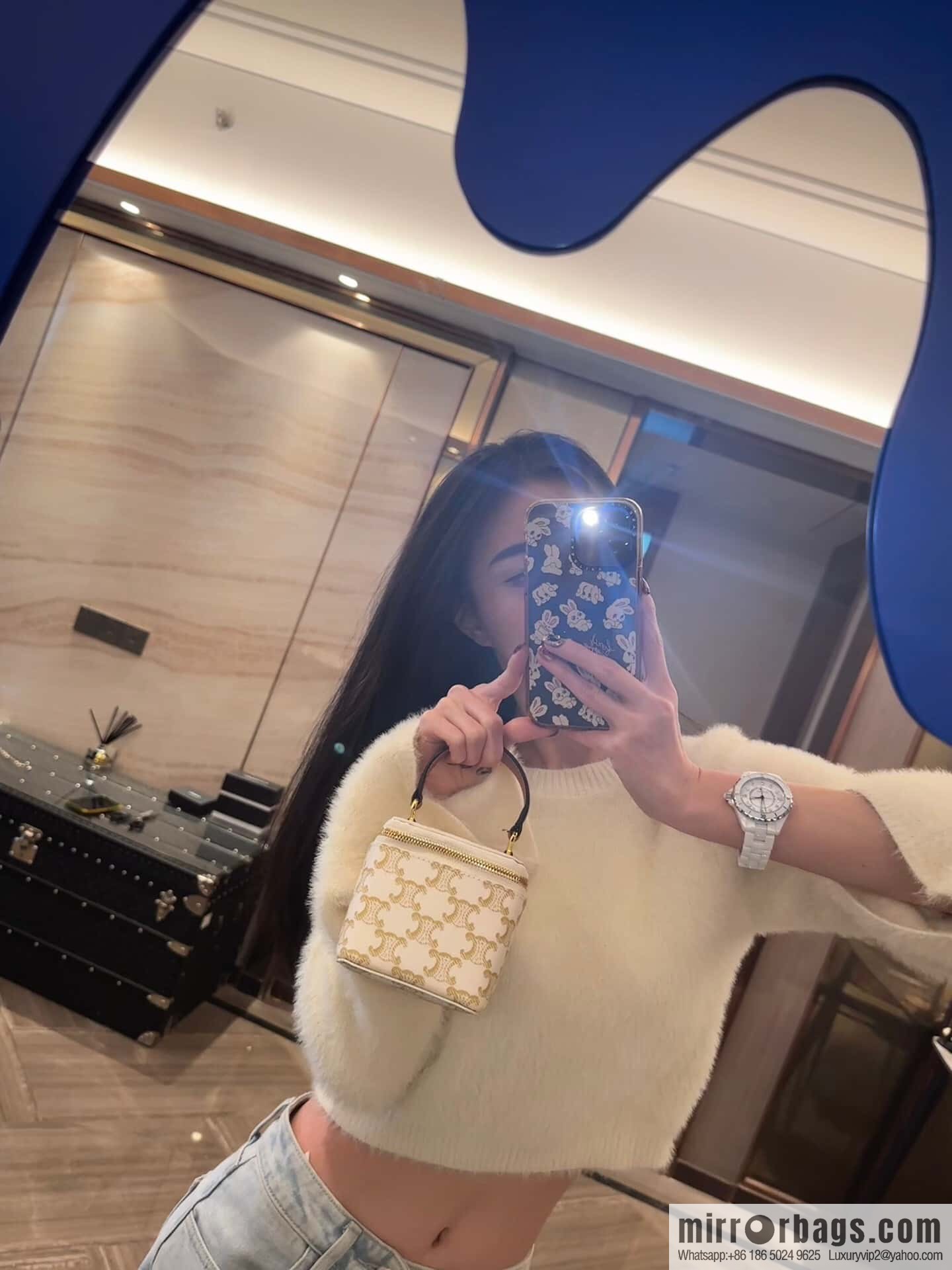 Premium quality, all steel hardware 𝗖𝗘𝗟𝗜𝗡𝗘 | 𝗧𝗥𝗜𝗢𝗠𝗣𝗛𝗘 𝗖𝗔𝗡𝗩𝗔𝗦 mini pouch/small box, model: 10J762