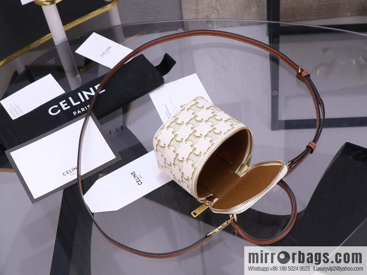 Premium quality, all steel hardware 𝗖𝗘𝗟𝗜𝗡𝗘 | 𝗧𝗥𝗜𝗢𝗠𝗣𝗛𝗘 𝗖𝗔𝗡𝗩𝗔𝗦 mini pouch/small box, model: 10J762