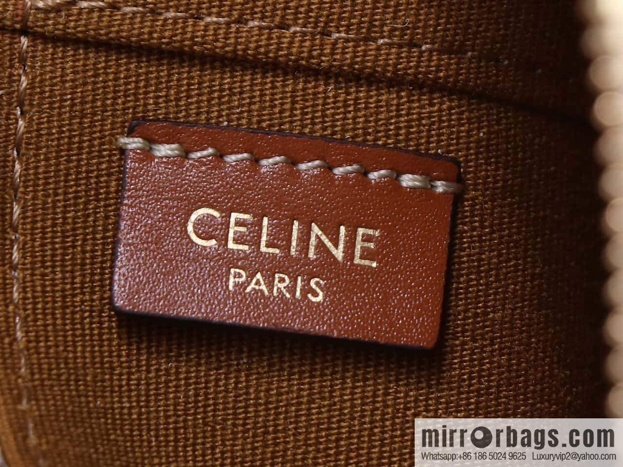 Premium quality, all steel hardware 𝗖𝗘𝗟𝗜𝗡𝗘 | 𝗧𝗥𝗜𝗢𝗠𝗣𝗛𝗘 𝗖𝗔𝗡𝗩𝗔𝗦 mini pouch/small box, model: 10J762