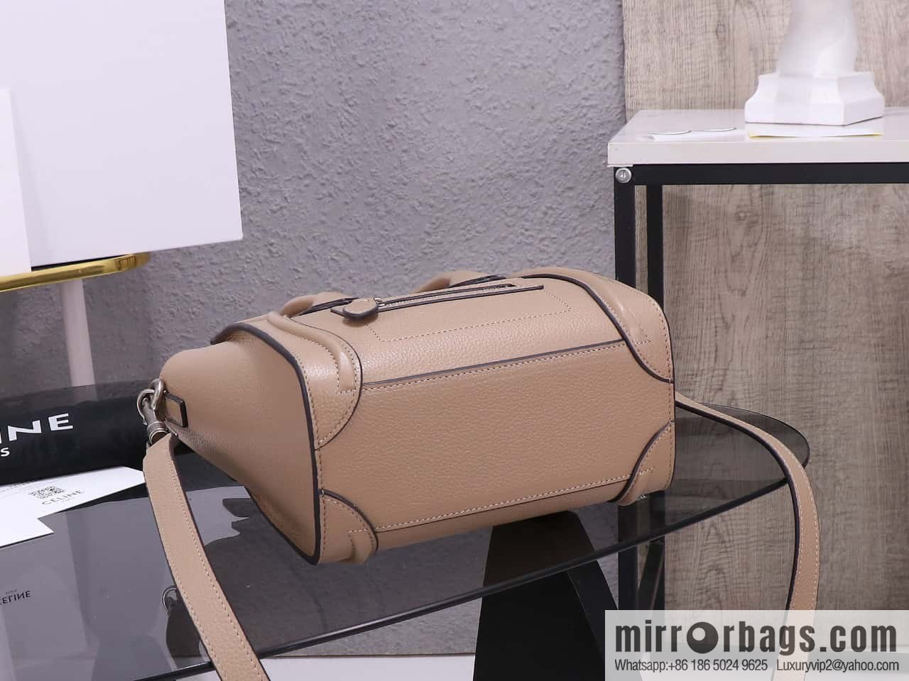 [Premium quality, all-steel hardware] Celine nano Luggage smiley face bag, model 168243