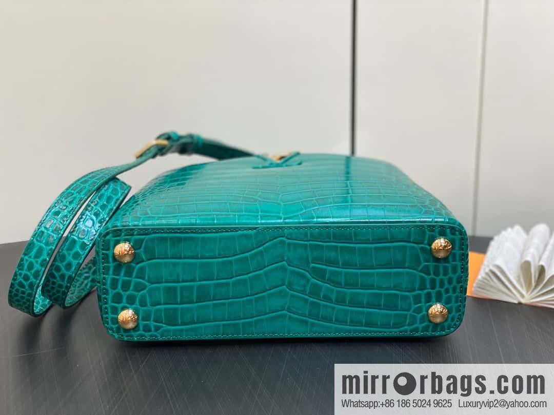[Boutique‑grade] M48865 green, crocodile pattern full leather cap that English series Capucines BB handbag