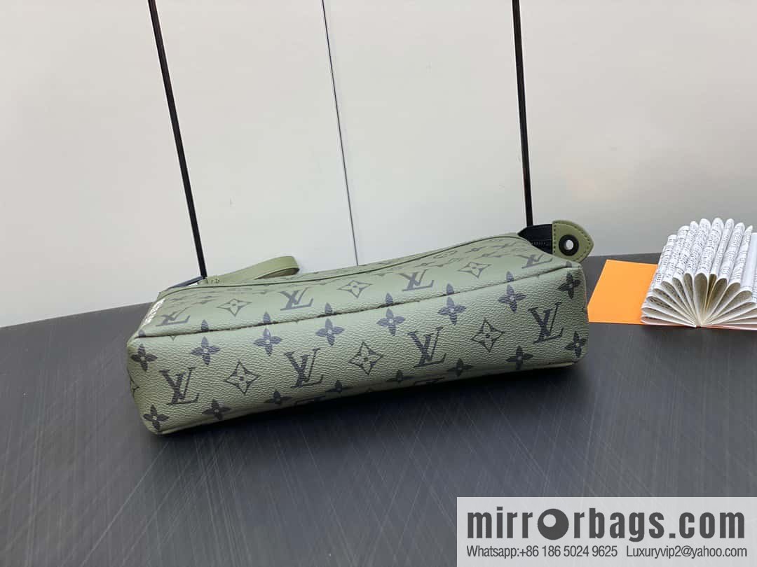 [Boutique‑grade] M82008 green flower clutch bag series Pochette Voyage Souple clutch bag Keepall Bandoulière 25 handbag