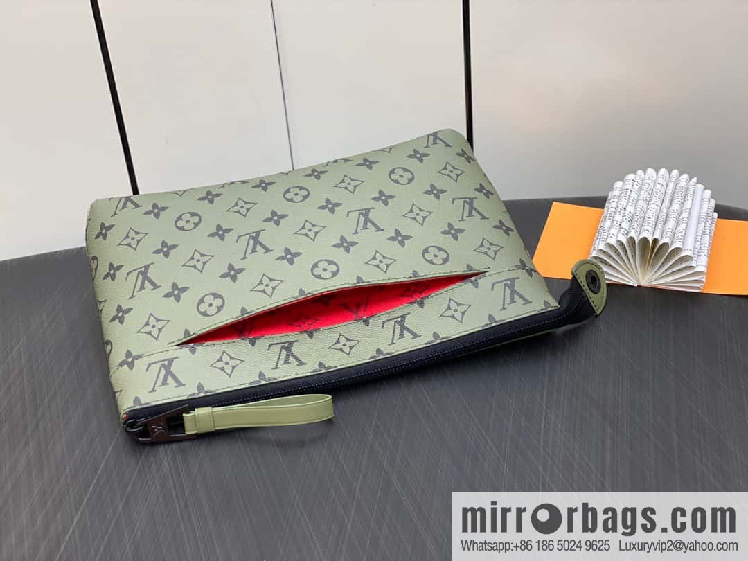 [Boutique‑grade] M82008 green flower clutch bag series Pochette Voyage Souple clutch bag Keepall Bandoulière 25 handbag