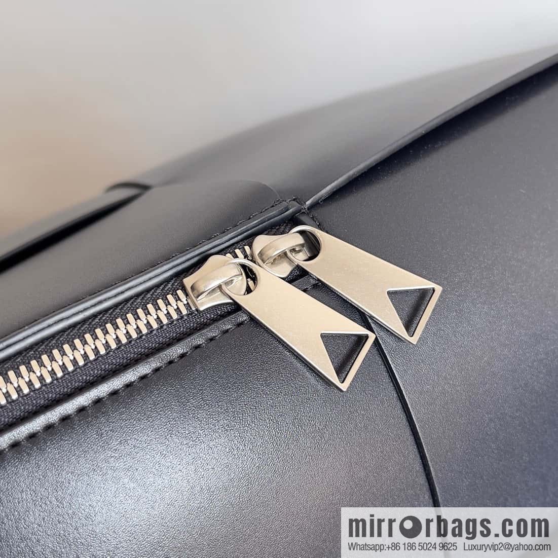 BV's latest large woven shoulder backpack model number: 680092