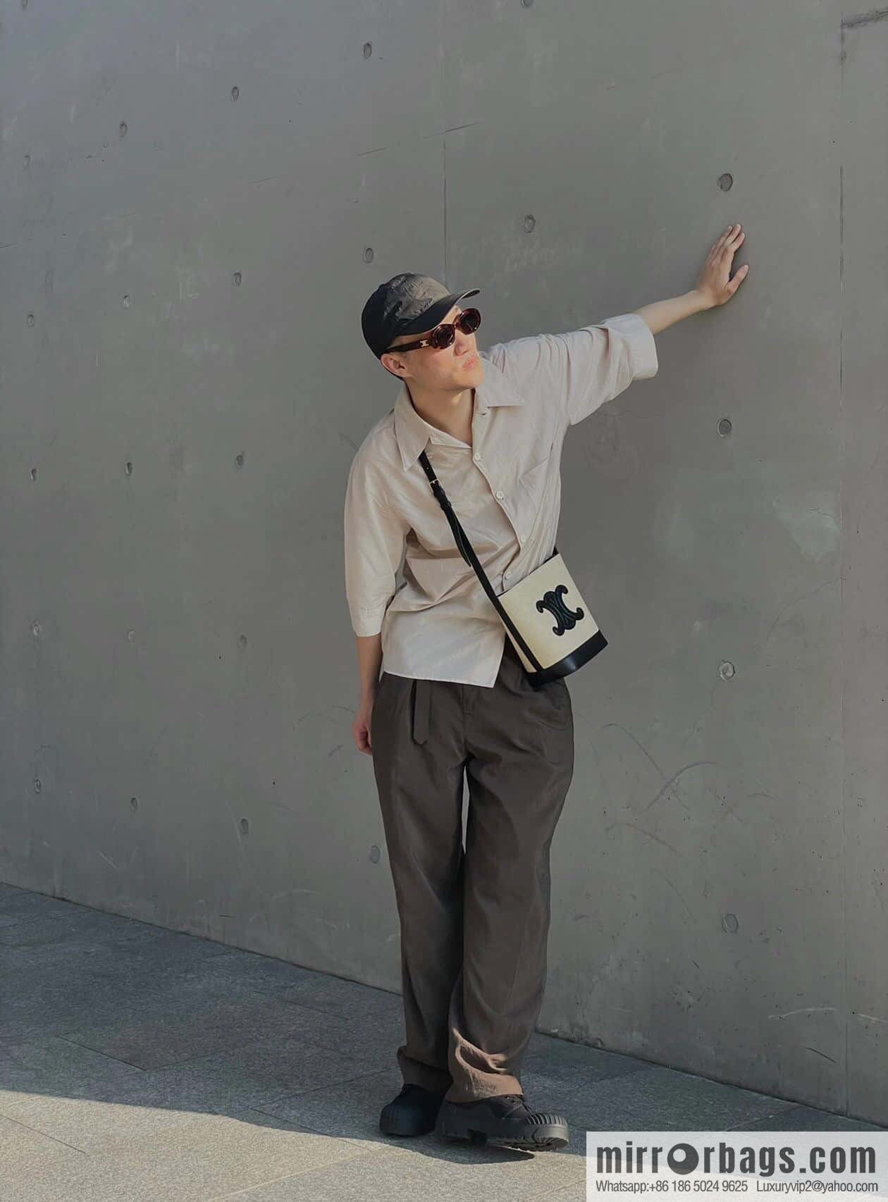 [Premium quality, all-steel hardware] 23s new product | CELINE CUIR TRIOMPHE small striped fabric leather bucket bag 23s new fabric series, number: 198243DU3.04LU