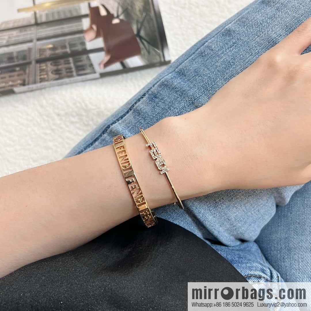 ❗New ❗️ ☀ with drill 290 hollow 310 ☀ new FENDI hollow letter bracelet bracelet ☀