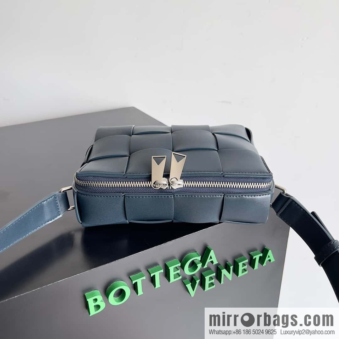 BV Men's Camera Bag BV Men's 2023 SS Pre Spring New Camera, Model Number: 730027 Dark Blue