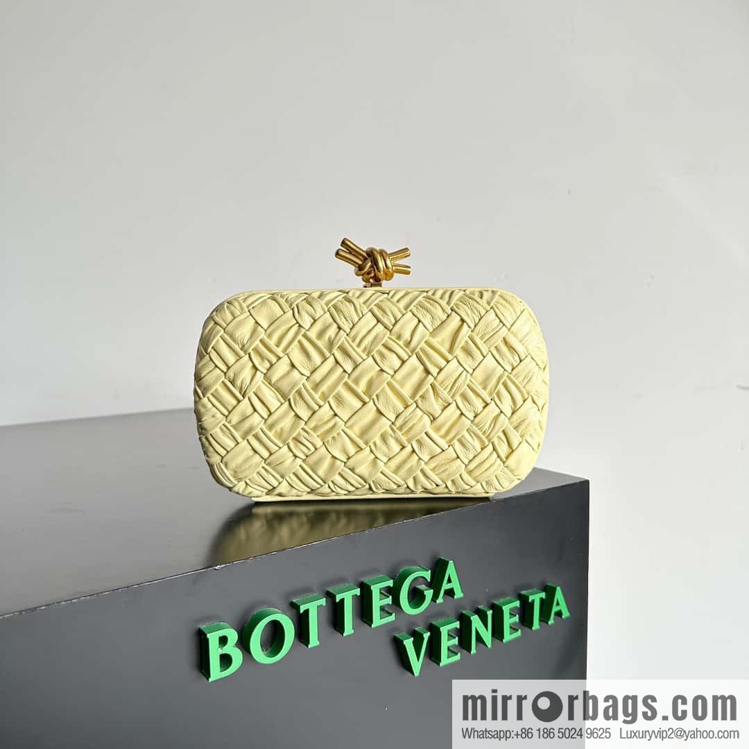 Bottega Veneta BV Knot | minaudiere: 717622 Ice Cream Color
