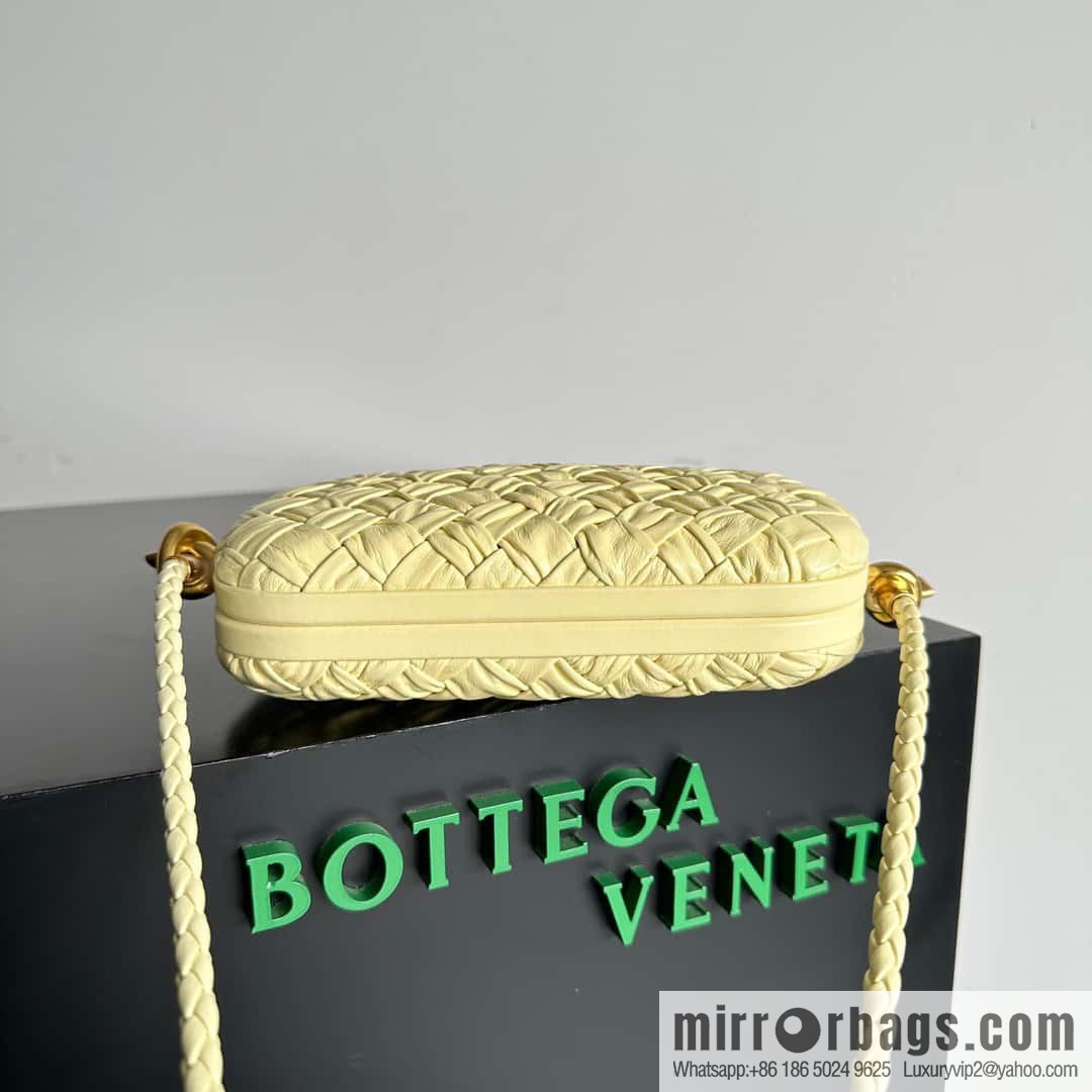 Bottega Veneta BV Knot | minaudiere: 717623 Ice Cream Color