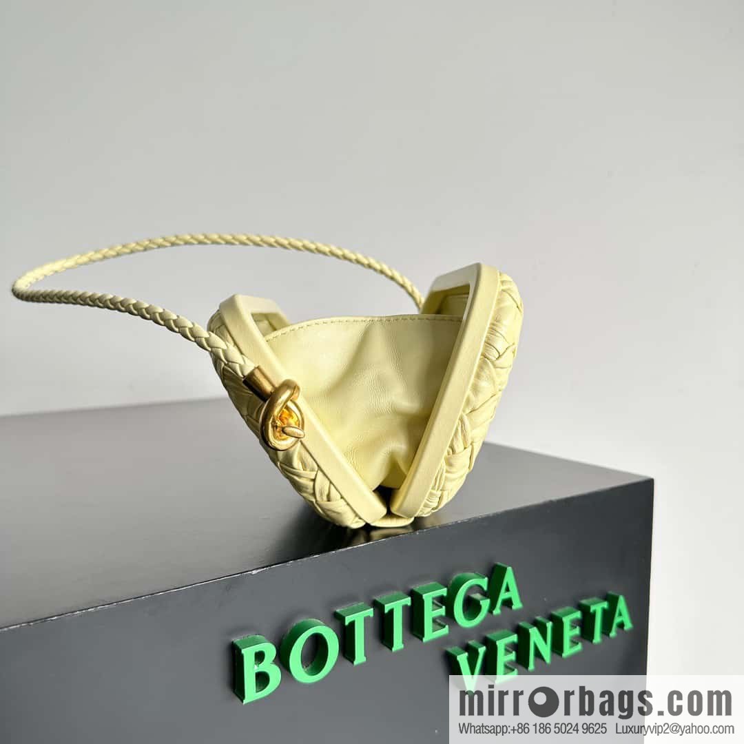 Bottega Veneta BV Knot | minaudiere: 717623 Ice Cream Color