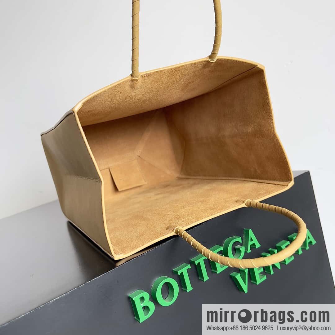 Bv 2023 early autumn new product Brown Bag fun kraft paper bag, model number: 741542 small leather paper tray