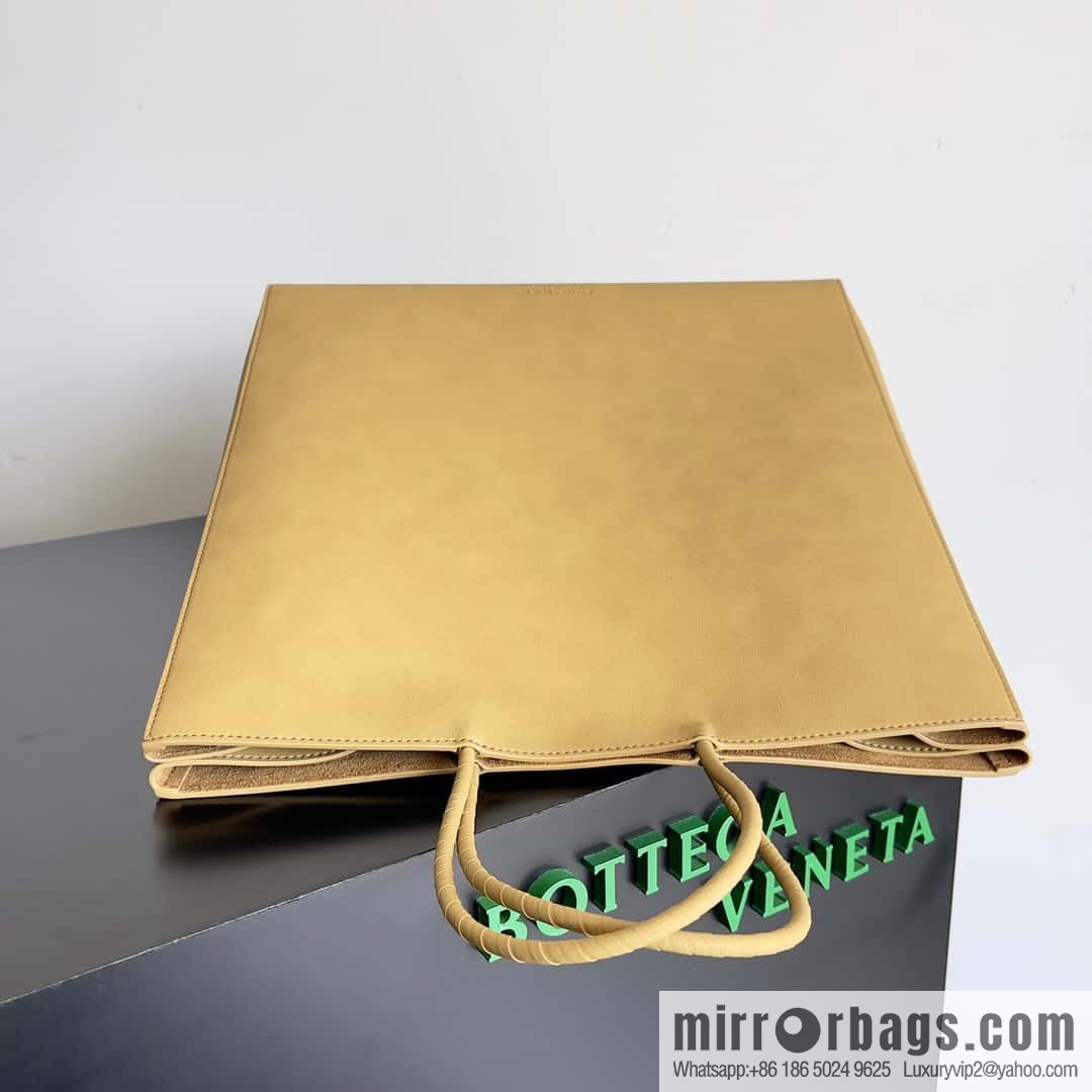 Bv 2023 early autumn new product Brown Bag fun kraft paper bag, model number: 741557 large leather paper tray