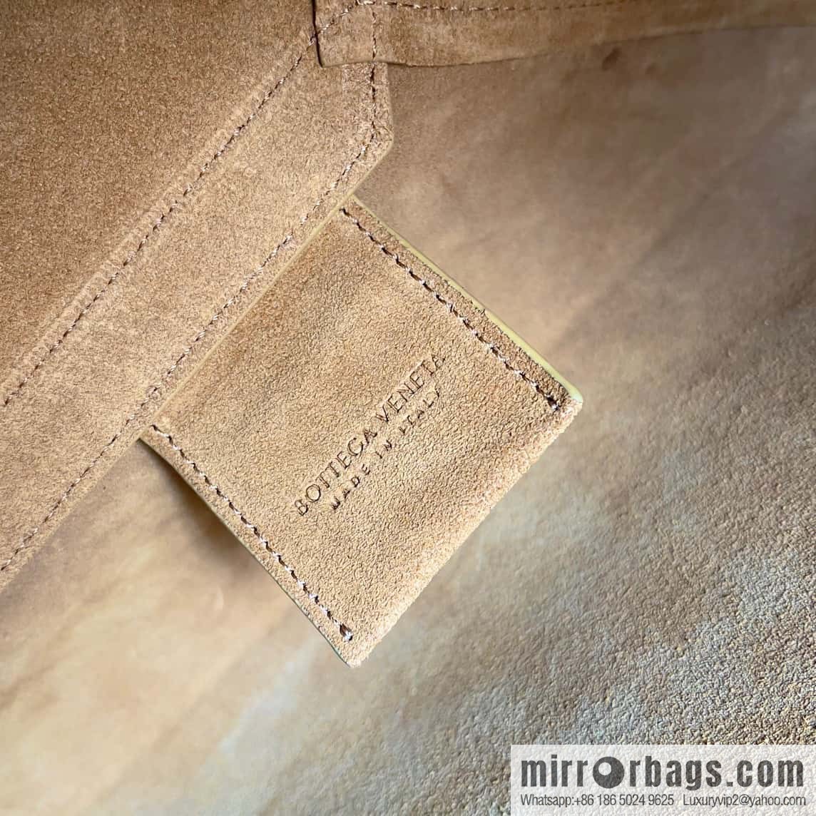 Bv 2023 early autumn new product Brown Bag fun kraft paper bag, model number: 741557 large leather paper tray