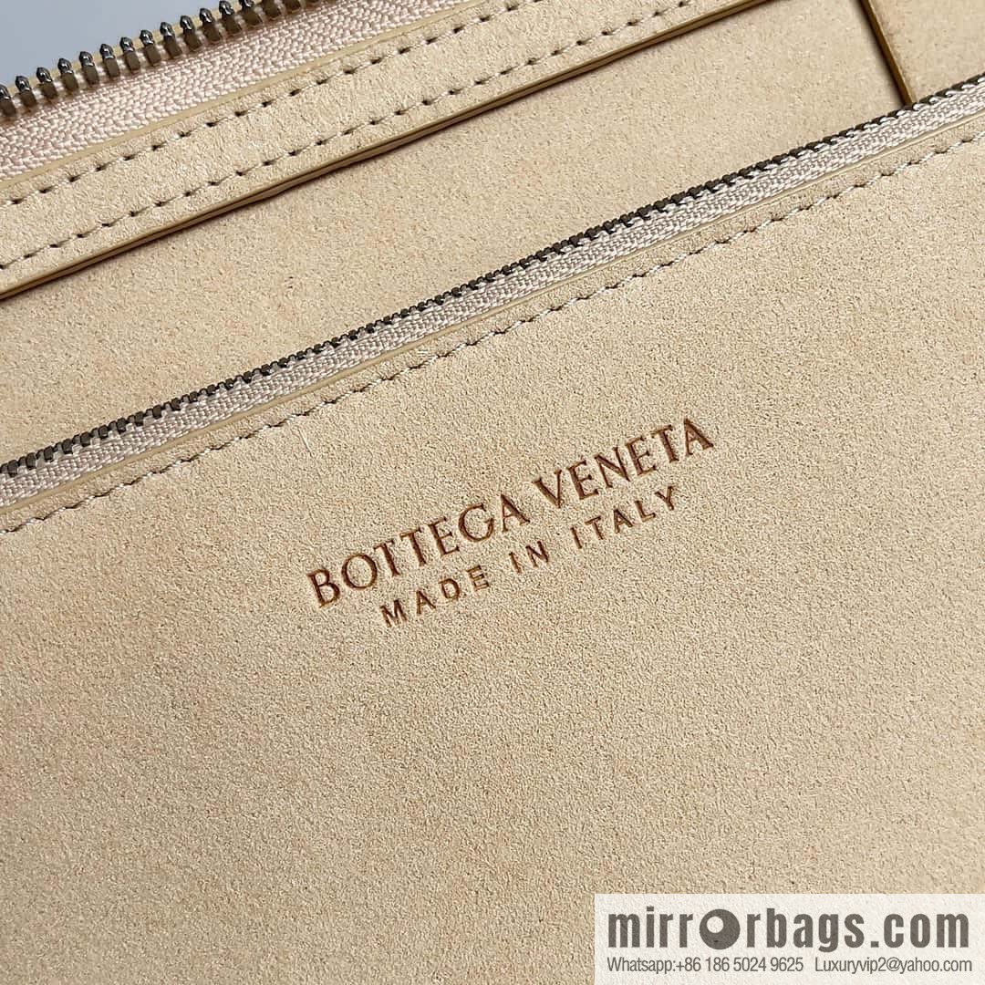 B new product, large woven single zipper clutch bag model 680169 oat color