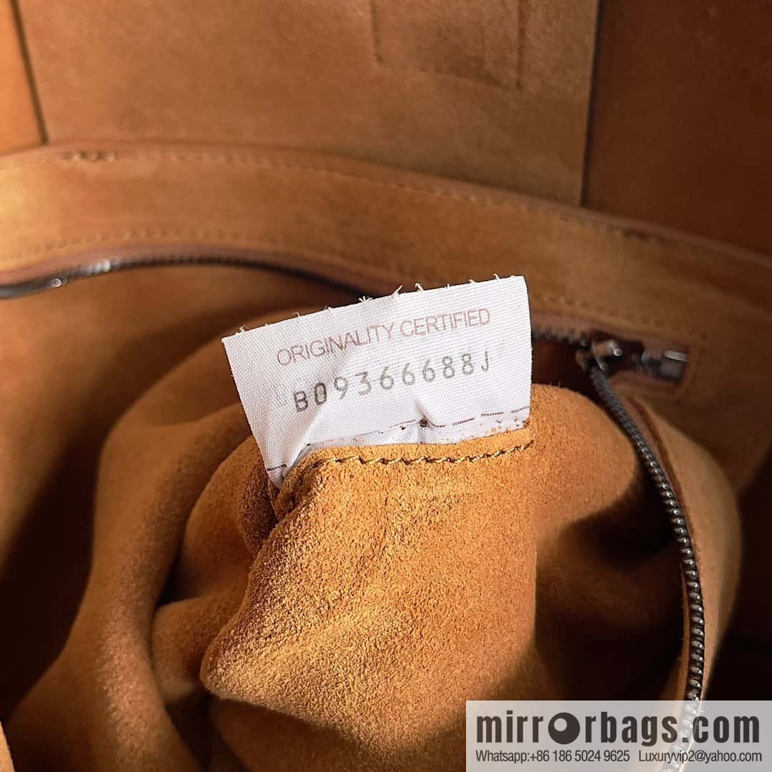 BV tote bag, large BV new large tote bag, model number 620623.