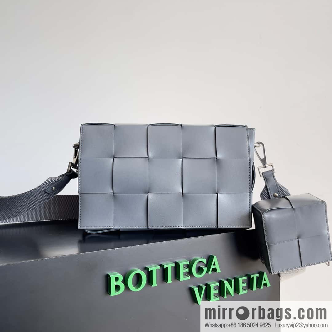 Bv New Unisex Same 2-in-1 His & Hers Model Number: 741777 Grey