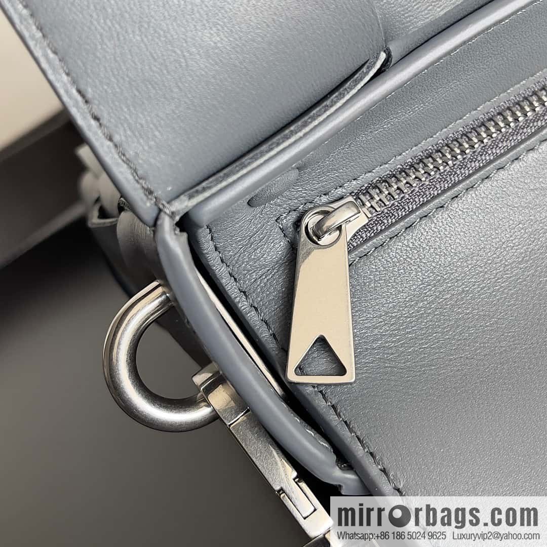 Bv New Unisex Same 2-in-1 His & Hers Model Number: 741777 Grey