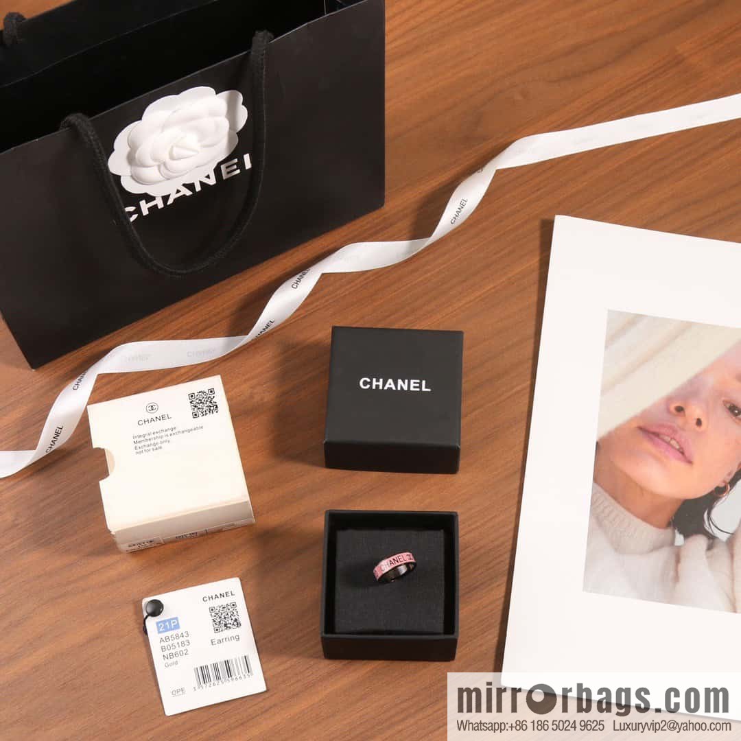 ☀️New ☑️ Chanel Double C Pink Drip COCO Ring ☀️