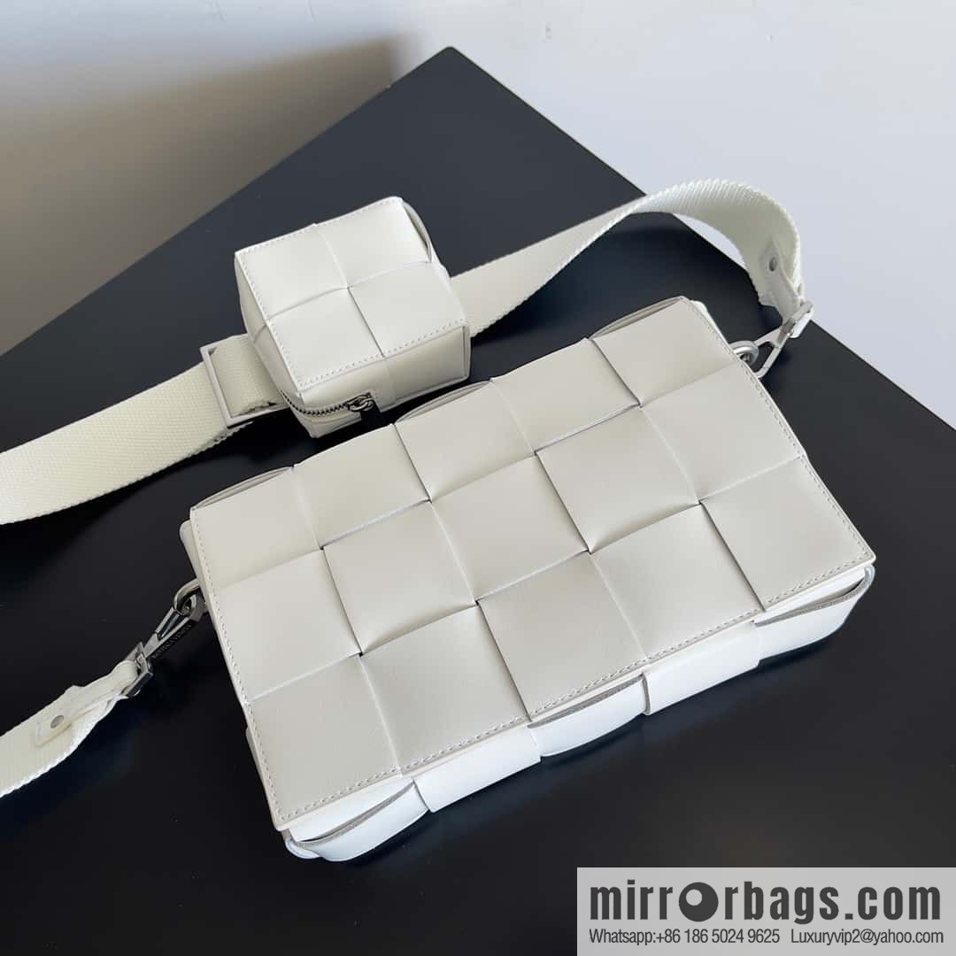 Bv new Unisex same two-in-one His & Hers model number: 741777 white