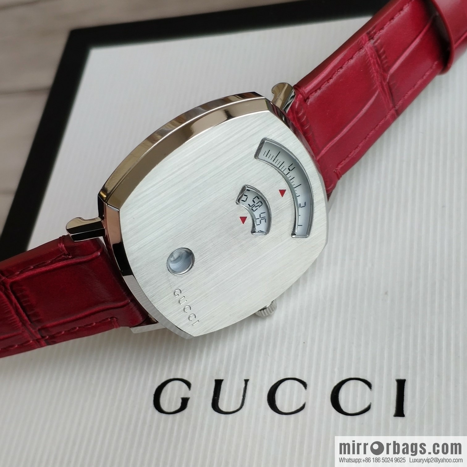 Gucci GUCCl's latest 316L stainless steel calfskin strap watch