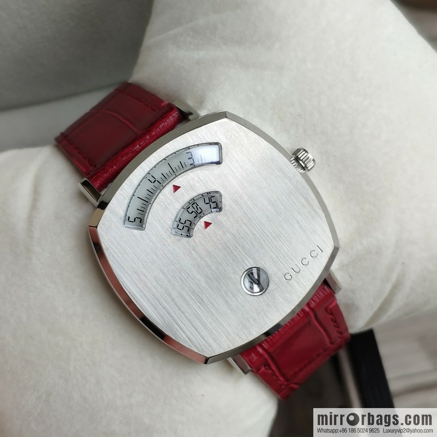 Gucci GUCCl's latest 316L stainless steel calfskin strap watch
