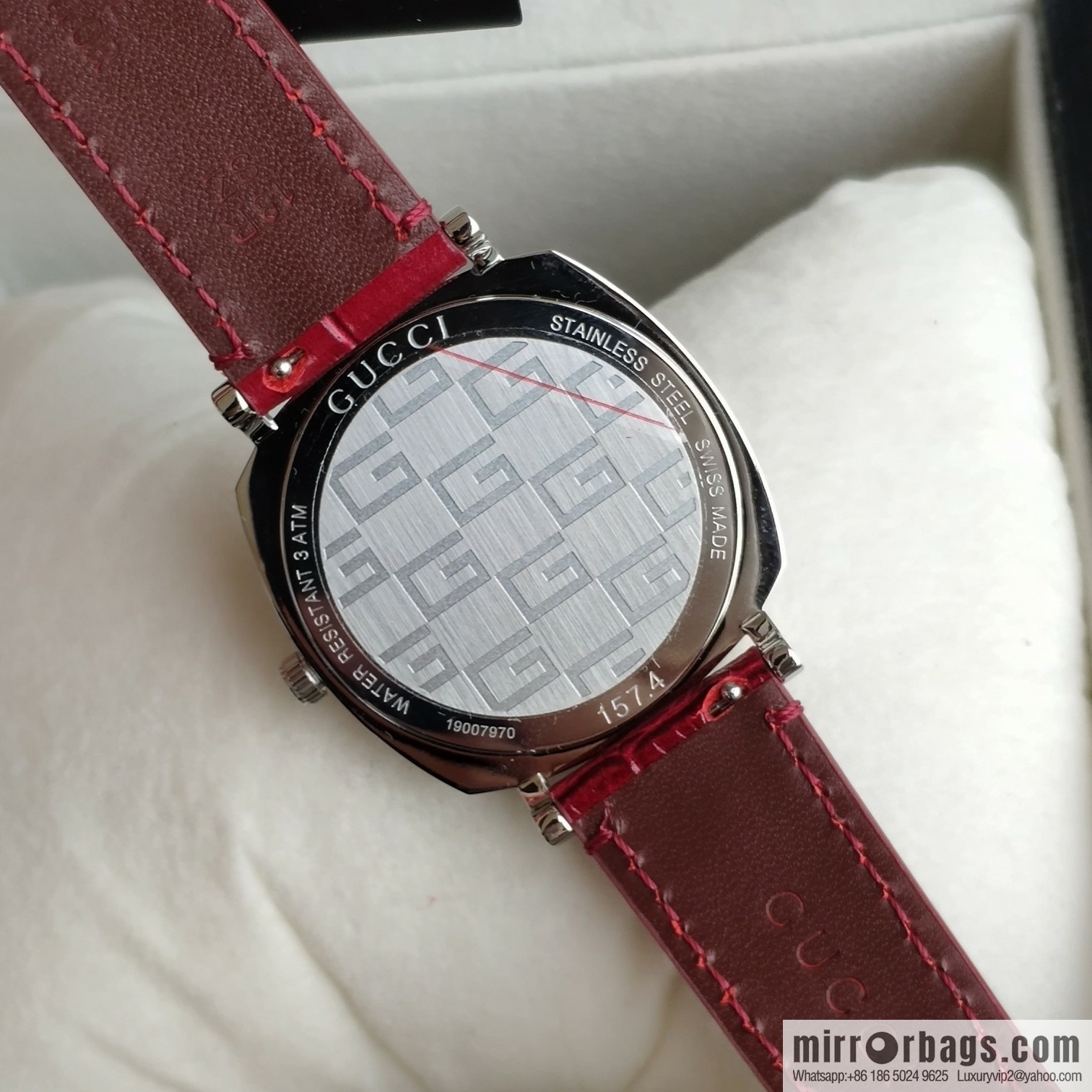 Gucci GUCCl's latest 316L stainless steel calfskin strap watch