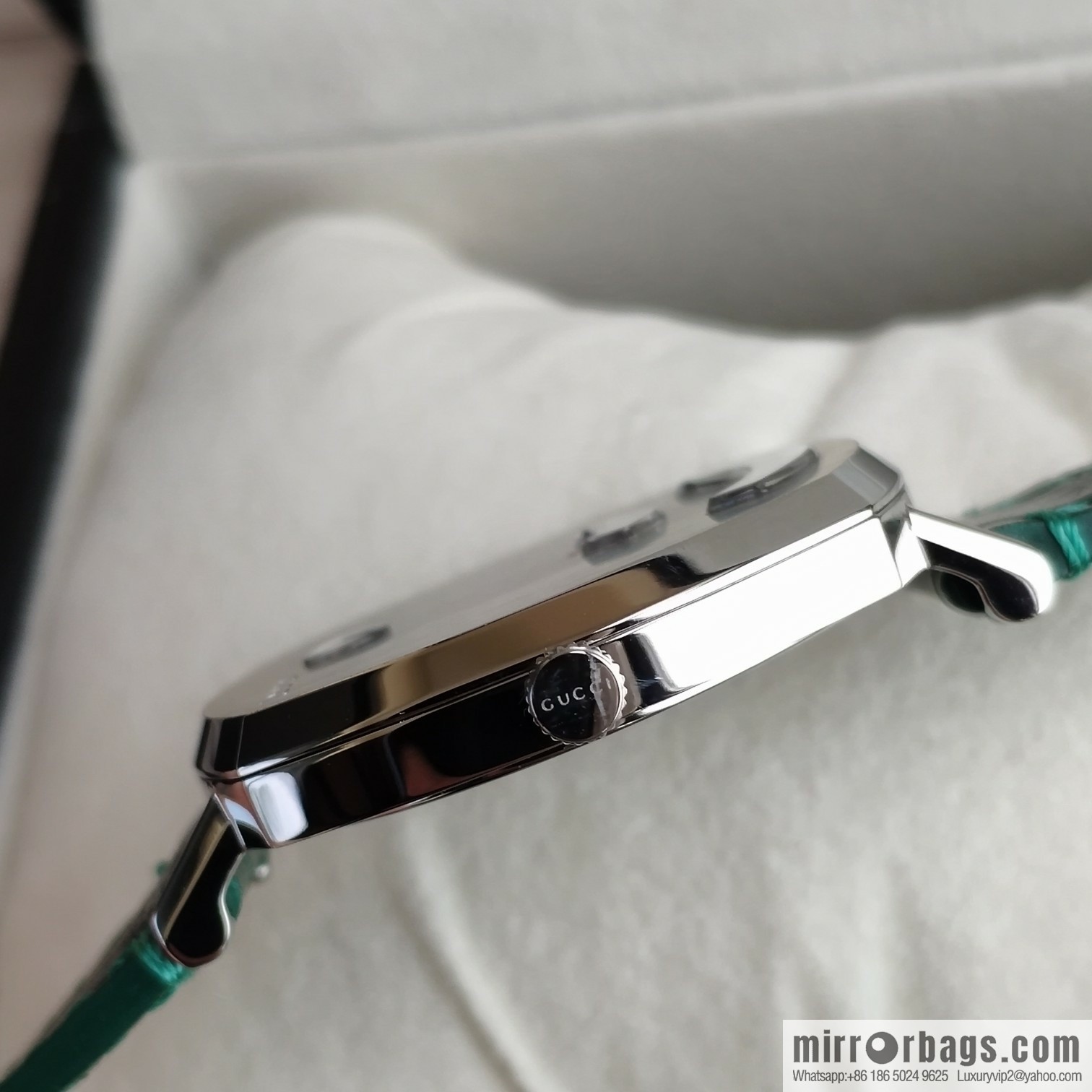 Gucci GUCCl's latest 316L stainless steel calfskin strap watch