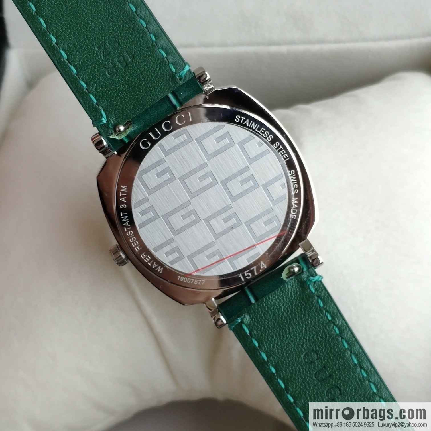 Gucci GUCCl's latest 316L stainless steel calfskin strap watch