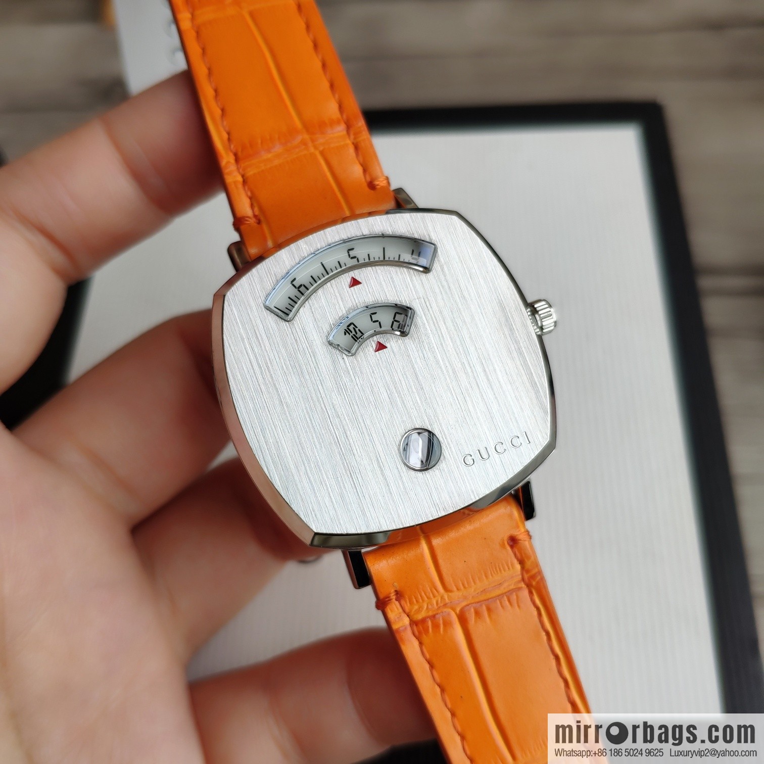 Gucci GUCCl's latest 316L stainless steel calfskin strap watch