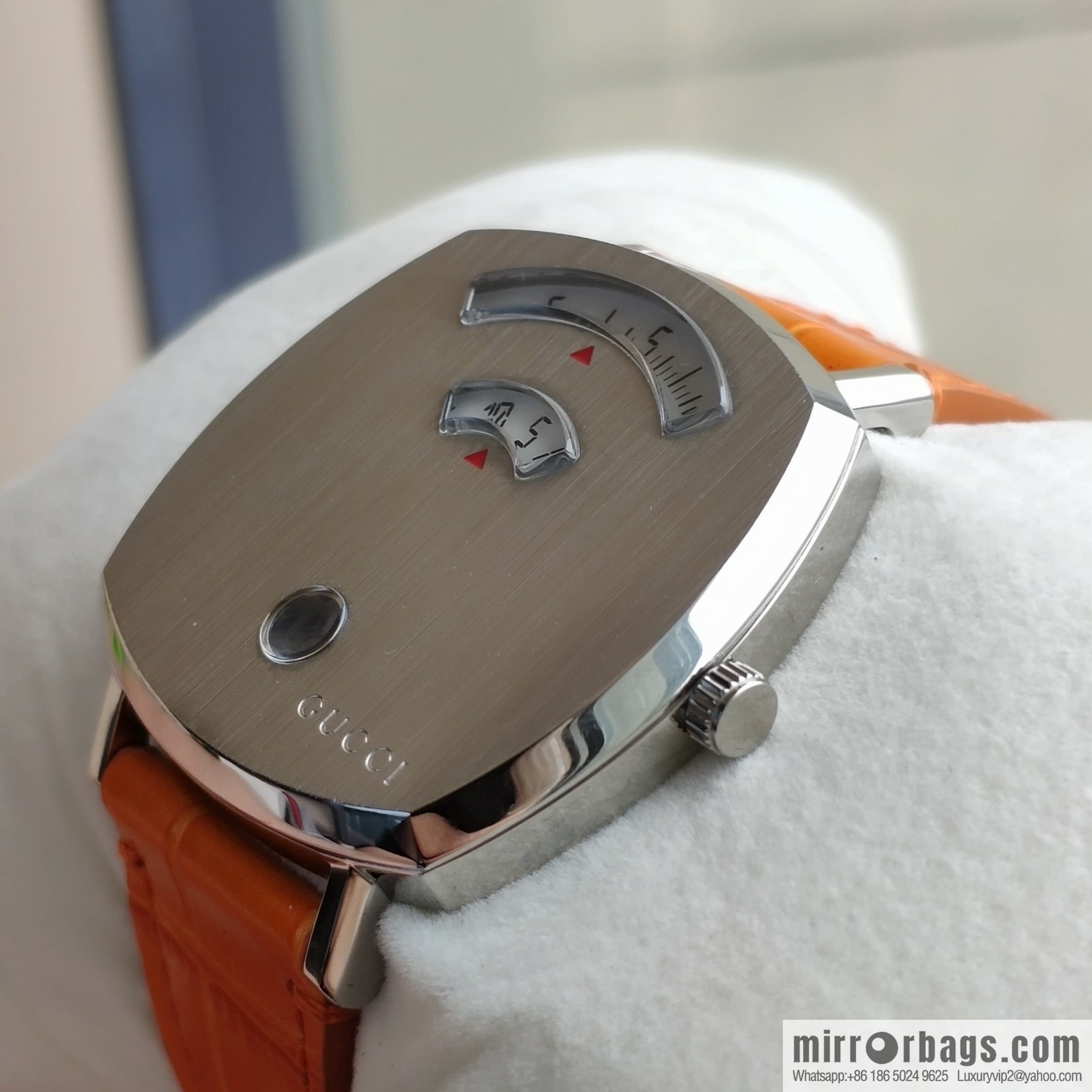 Gucci GUCCl's latest 316L stainless steel calfskin strap watch