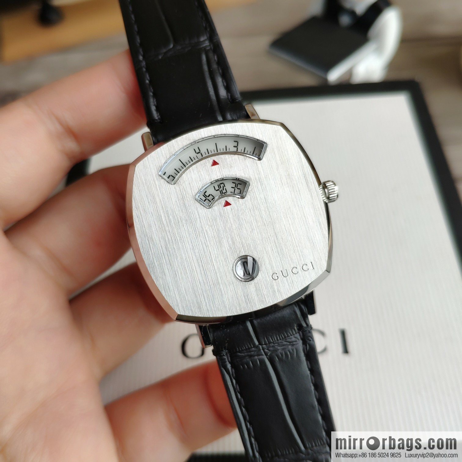 Gucci GUCCl's latest 316L stainless steel calfskin strap watch