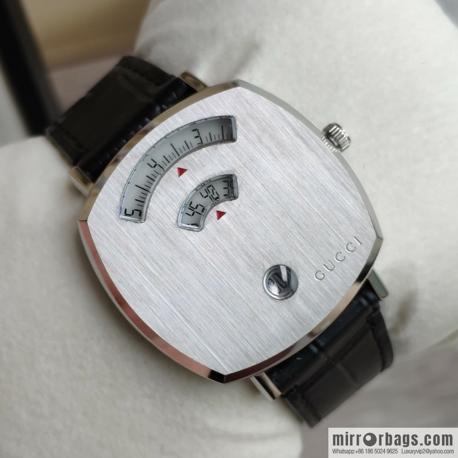 Gucci GUCCl's latest 316L stainless steel calfskin strap watch