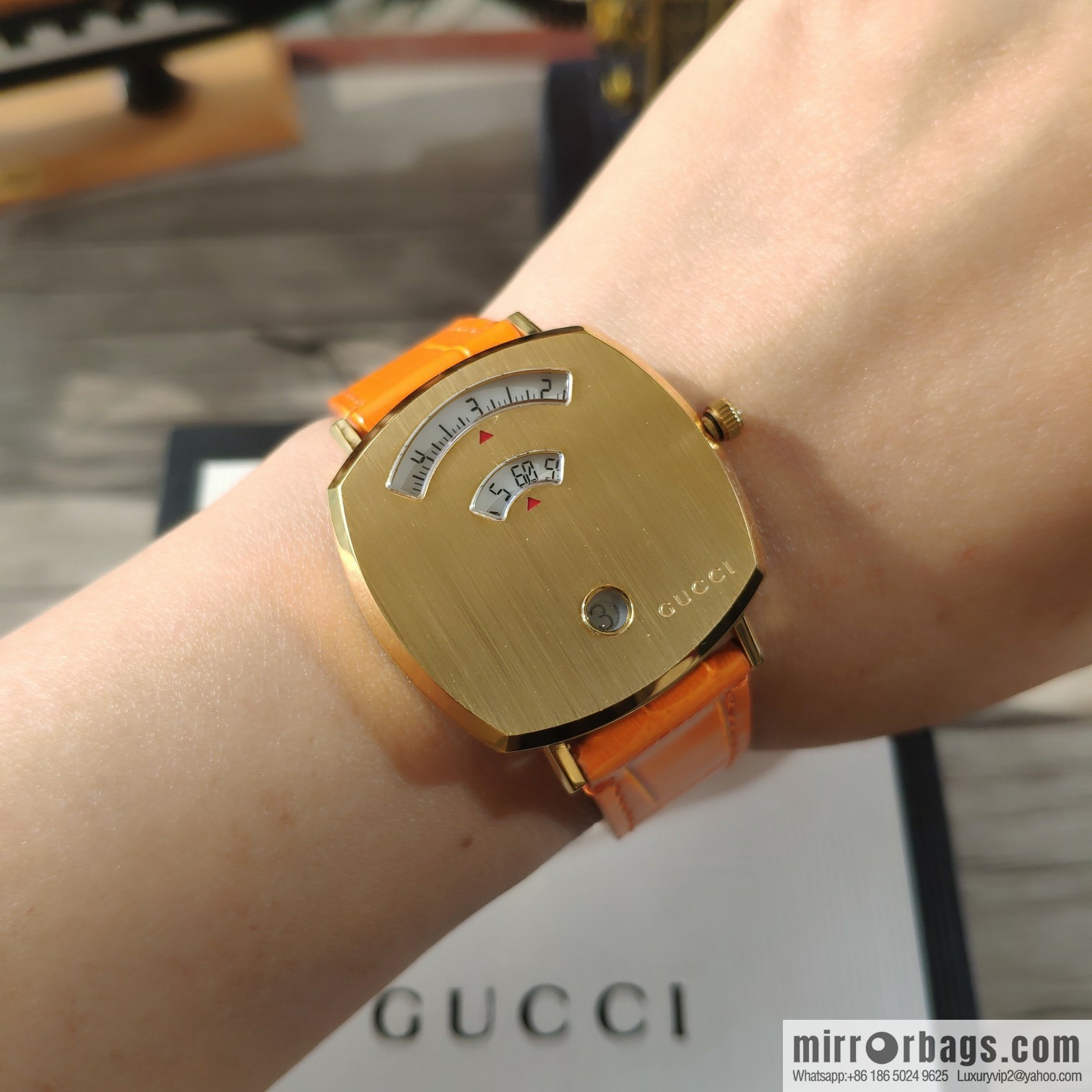 Gucci GUCCl's latest 316L stainless steel calfskin strap watch