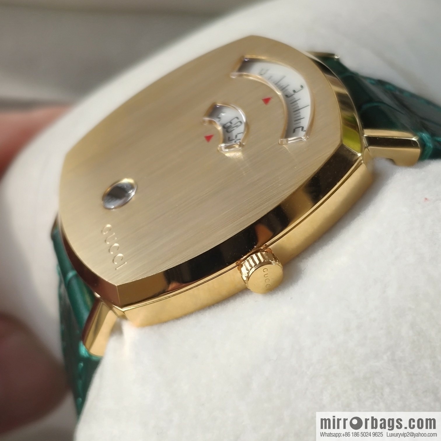 Gucci GUCCl's latest 316L stainless steel calfskin strap watch