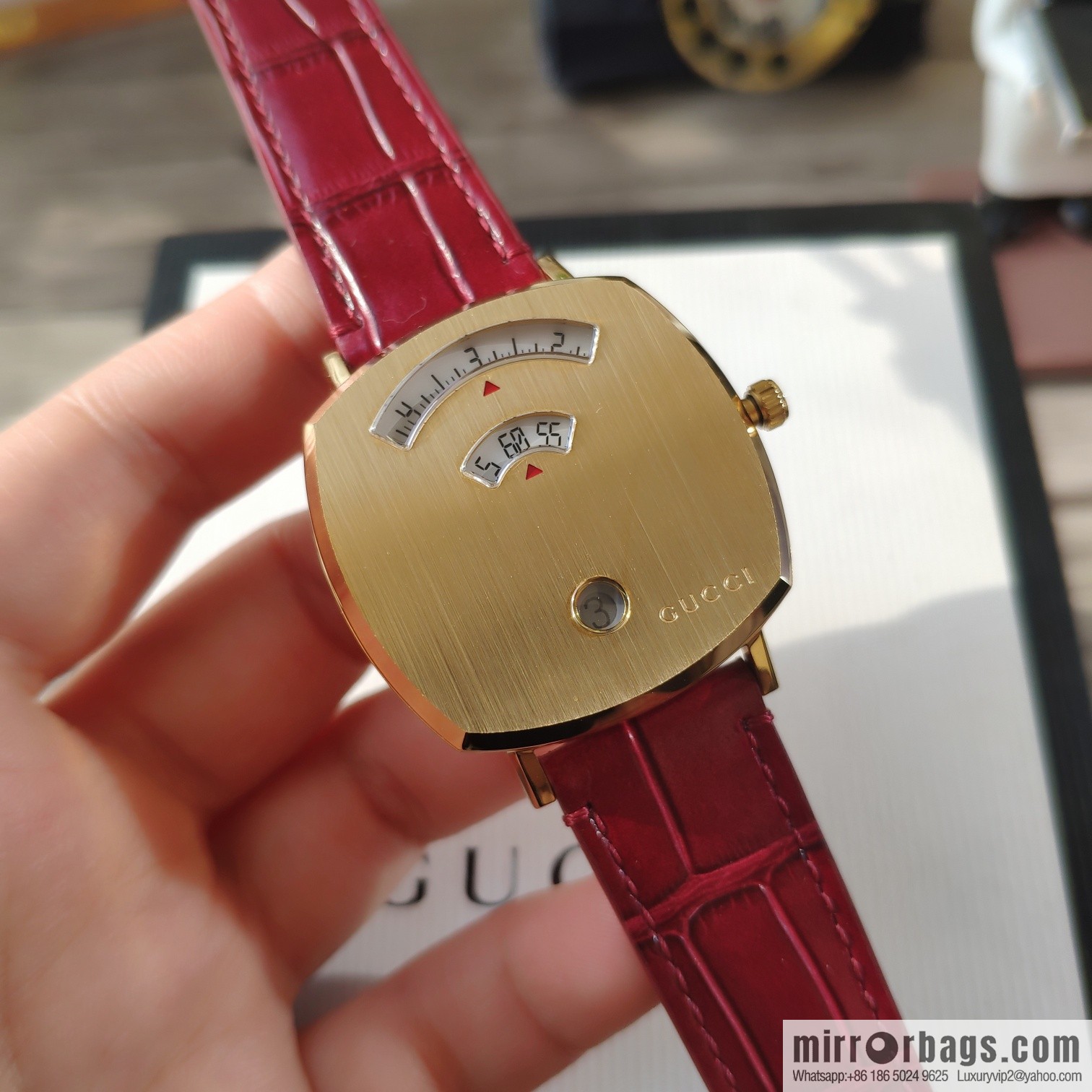 Gucci GUCCl's latest 316L stainless steel calfskin strap watch