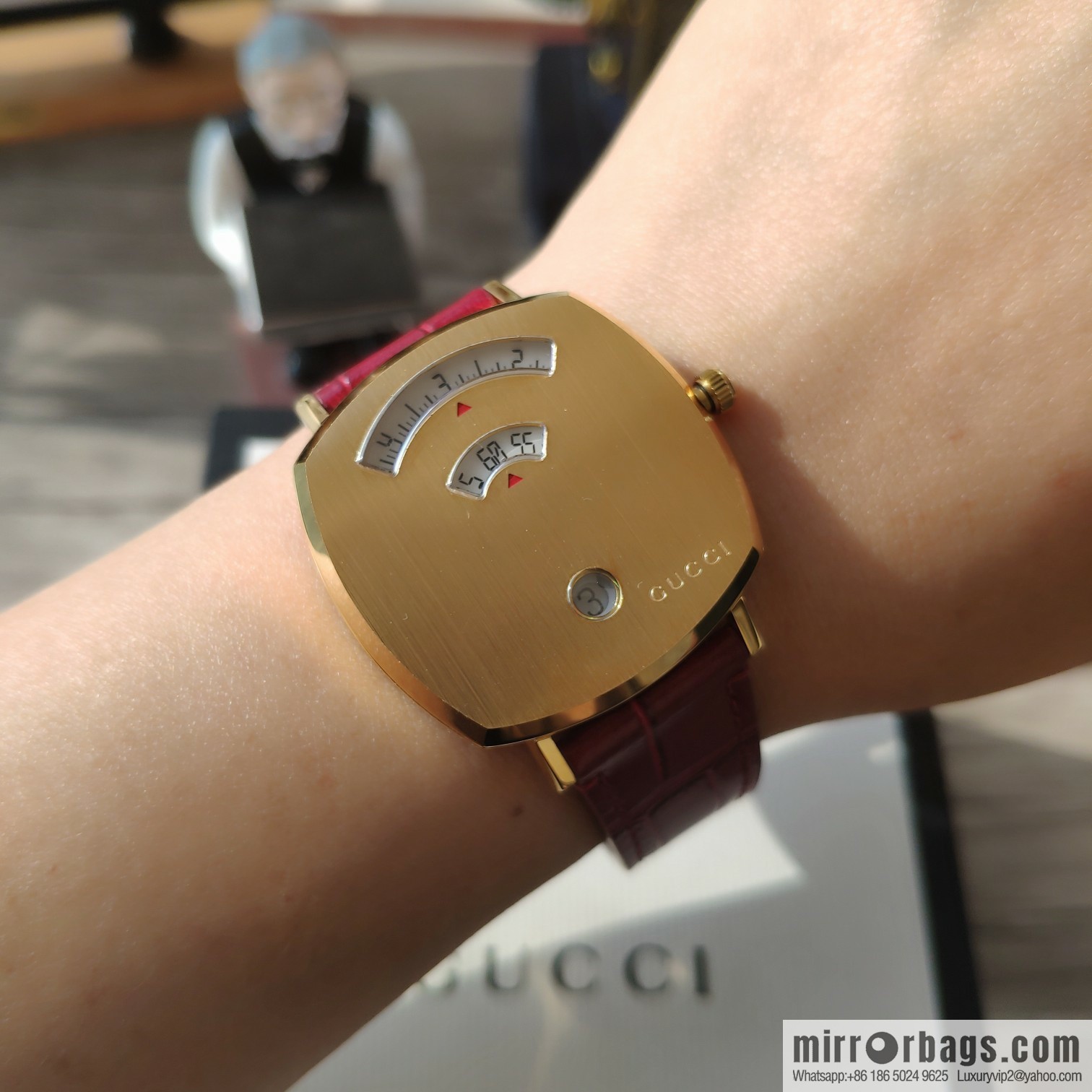 Gucci GUCCl's latest 316L stainless steel calfskin strap watch