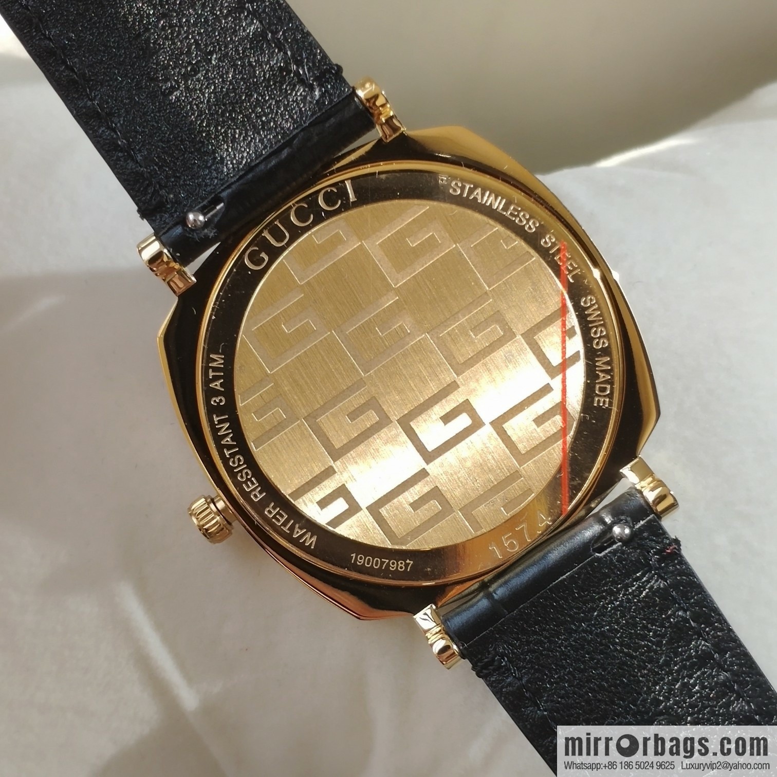 Gucci GUCCl's latest 316L stainless steel calfskin strap watch