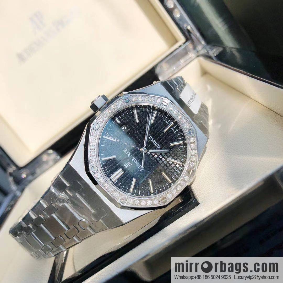 Audemars Piguet Royal Oak, model 15451.ST. ZZ.1256ST.03 Audemars Piguet CAL.4302 All-in-One Watch